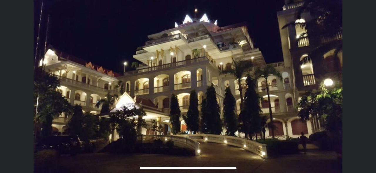 Champasak Palace Hotel Pakse Bagian luar foto