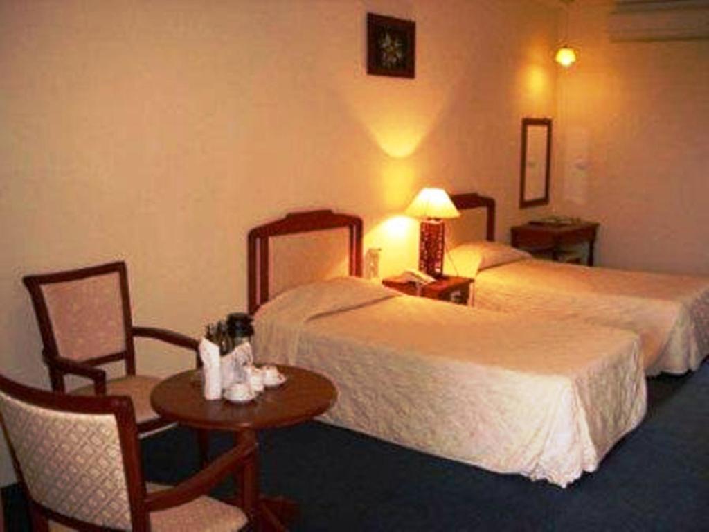 Champasak Palace Hotel Pakse Bagian luar foto