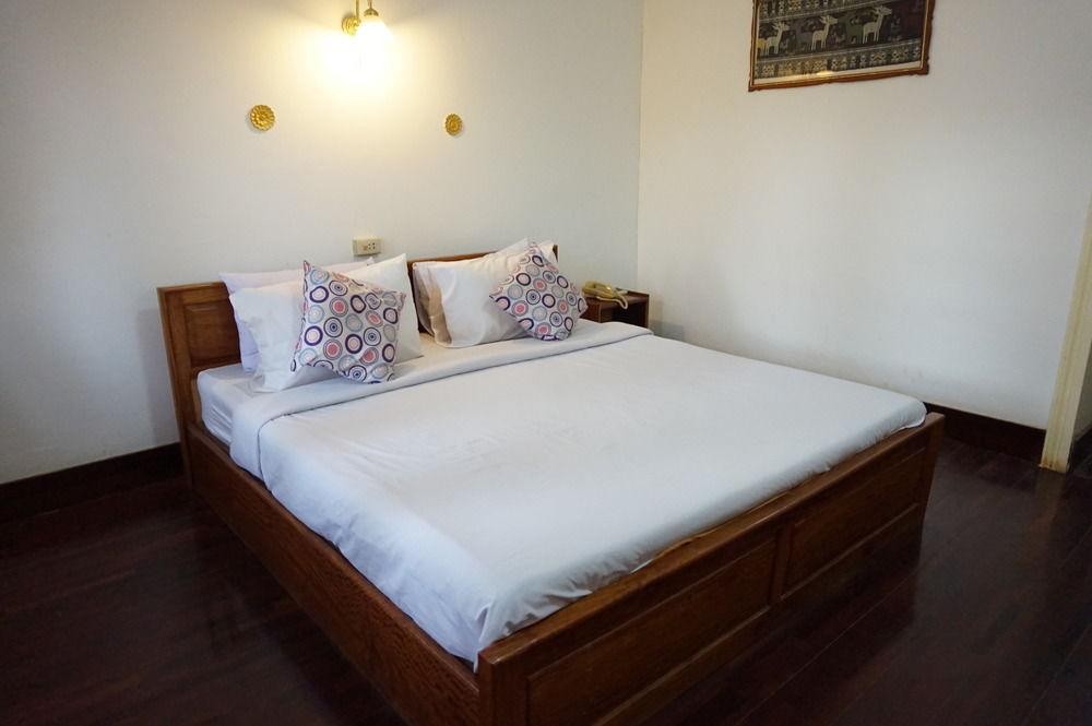 Champasak Palace Hotel Pakse Bagian luar foto