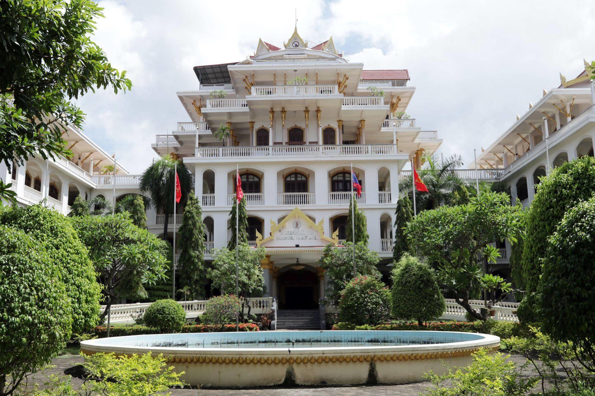 Champasak Palace Hotel Pakse Bagian luar foto