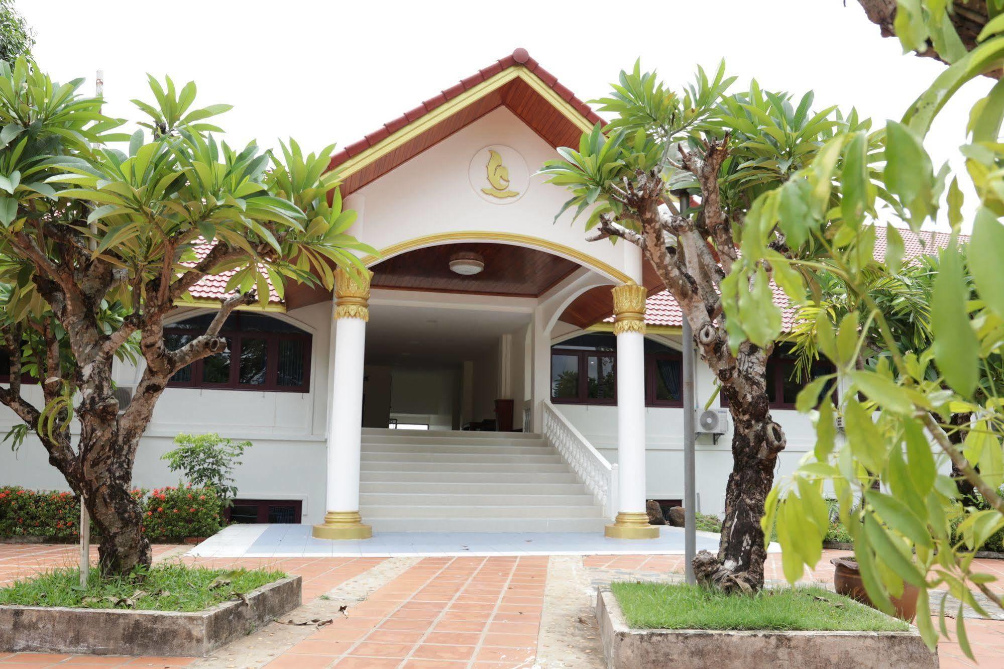 Champasak Palace Hotel Pakse Bagian luar foto