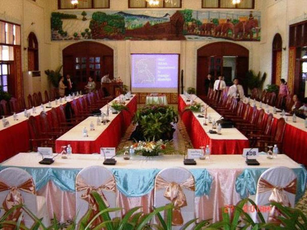 Champasak Palace Hotel Pakse Bagian luar foto