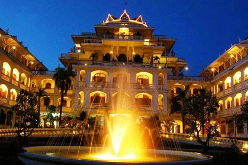 Champasak Palace Hotel Pakse Bagian luar foto